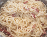 Foto del paso 6 de la receta: Espaguetis a la carbonara (con huevo)