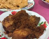 Foto langkah ke 5 dari resep Ayam goreng kremes lengkuas praktis.