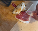 Foto del paso 2 de la receta: Gallineta envuelta en jamón