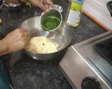 A picture of step 1 of Spinach Nachos.