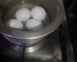 A picture of step 1 of Egg pakoray.