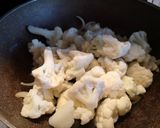 Foto del passaggio 3 della ricetta Ravioli rotondi ripieni di cavolfiore e salsiccia