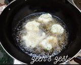 A picture of step 3 of Medu Vadas with Fenugreek Greens and Spring Onions.