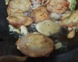 A picture of step 4 of Slice Onion Chilli Pakora.