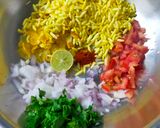 A picture of step 1 of Ice Cream Cone Bhel (sukha).