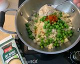A picture of step 2 of Peas aloo subji.