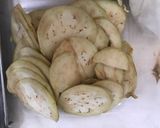 Une image de l'étape 1 de TARTE AUBERGINES/TOMATES/CHÈVRE.