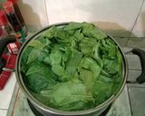 Foto langkah ke 1 dari resep 07. Sayur daun singkong ayam favorit suami.