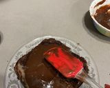 A picture of step 5 of Chocolate cake with chocolate base in microwave.