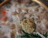 Foto langkah ke 4 dari resep Sop Bakso Tahu Jamur Wortel Berempah.
