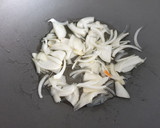 Foto del paso 3 de la receta: Wok de arroz con espárragos y gambas