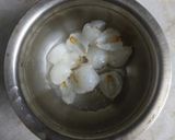 A picture of step 1 of Lychee lemon mojito.