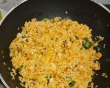 A picture of step 4 of Leftover rice/ shazwan frid rice.