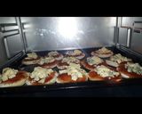 Foto del paso 7 de la receta: Pizzetas de jamón queso. queso azul y salame. Grace