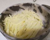 รูปขั้นตอนการทำที่ 1 ของ มันฝรั่งเส้นผัดไข่