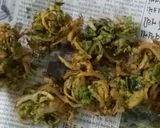 पालक पकोड़ा (Palak pakoda recipe in hindi) रेसिपी चरण 4 फोटो