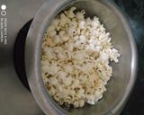 A picture of step 1 of Caramel popcorn.