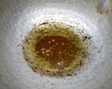 A picture of step 2 of Kashmiri chilly garlic chutney.