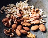 A picture of step 1 of Walnuts mango halwa.