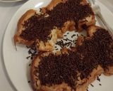 Foto langkah ke 5 dari resep Roti Bakar Cokelat Meses.