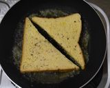 Foto langkah ke 4 dari resep Classic Cinnamon French Toast.