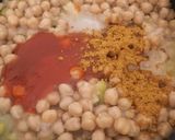 Foto del paso 5 de la receta: Garbanzos con salsa kebab
