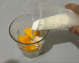 Foto langkah ke 3 dari resep Smoothie Mangga Yogurt.