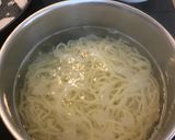 A picture of step 3 of Easy chicken ramen.