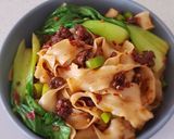 A picture of step 1 of Noodles in Spicy Meat and Chili Sauce.