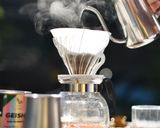 รูปขั้นตอนการทำที่ 4 ของ กาแฟดริป (pour over coffee)