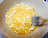 รูปขั้นตอนการทำที่ 2 ของ ข้าวไข่เจียวปู