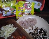 Foto langkah ke 1 dari resep Tumis Ayam Jamur Pedas (Isian Bakpao & Roti).