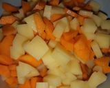 Foto langkah ke 1 dari resep Risol isi kentang, wortel dan sosis.