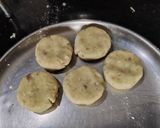 A picture of step 2 of Sweet potato paratha.