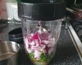 A picture of step 1 of Quick tomato salsa.