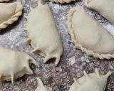 Foto del paso 8 de la receta: Empanadas de carne cortada a cuchillo 100% caseras 🤤