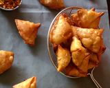 A picture of step 5 of Farsan samosa.