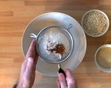 Foto del passaggio 3 della ricetta Torta Fit di Mele con Crumble di Cocco e Noci