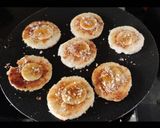 A picture of step 4 of Bread banana caramel bites.