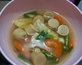 Foto langkah ke 7 dari resep Sup / sop bening sayur sosis.