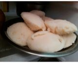 A picture of step 2 of Masala Idli.