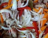 Foto del paso 2 de la receta: Estofado de cerdo y verduras 🍲