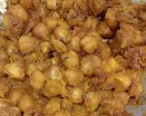 A picture of step 1 of Leftover Chana Masala Chaat.