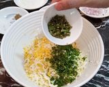 A picture of step 2 of Eggs Balls.