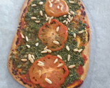 Foto del paso 3 de la receta: Pizza de espinacas tomate y piñones