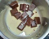 Une image de l'étape 4 de Boston cream pie.