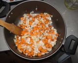 Foto del paso 2 de la receta: Sopa (o soyo según mi señora) con fideos cabellos de ángel, para mi hijo