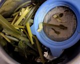 A picture of step 3 of Lemon Grass Mint Tea.