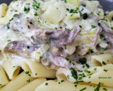 Foto del paso 7 de la receta: Macarrones con ternera en salsa de puerro y queso de cabra con trufa