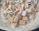 A picture of step 2 of Fatteh salad.